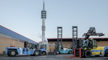 Grote heftrucks vanaf 16 ton: altijd klaar voor het echt zware werk