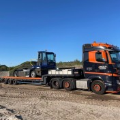 Elektrische terminal trekker houdt A28-project in beweging